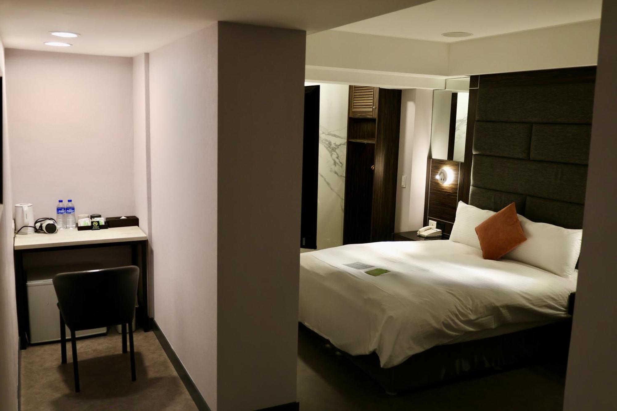 Hub Hotel - Zhongshan Branch Taipei Luaran gambar