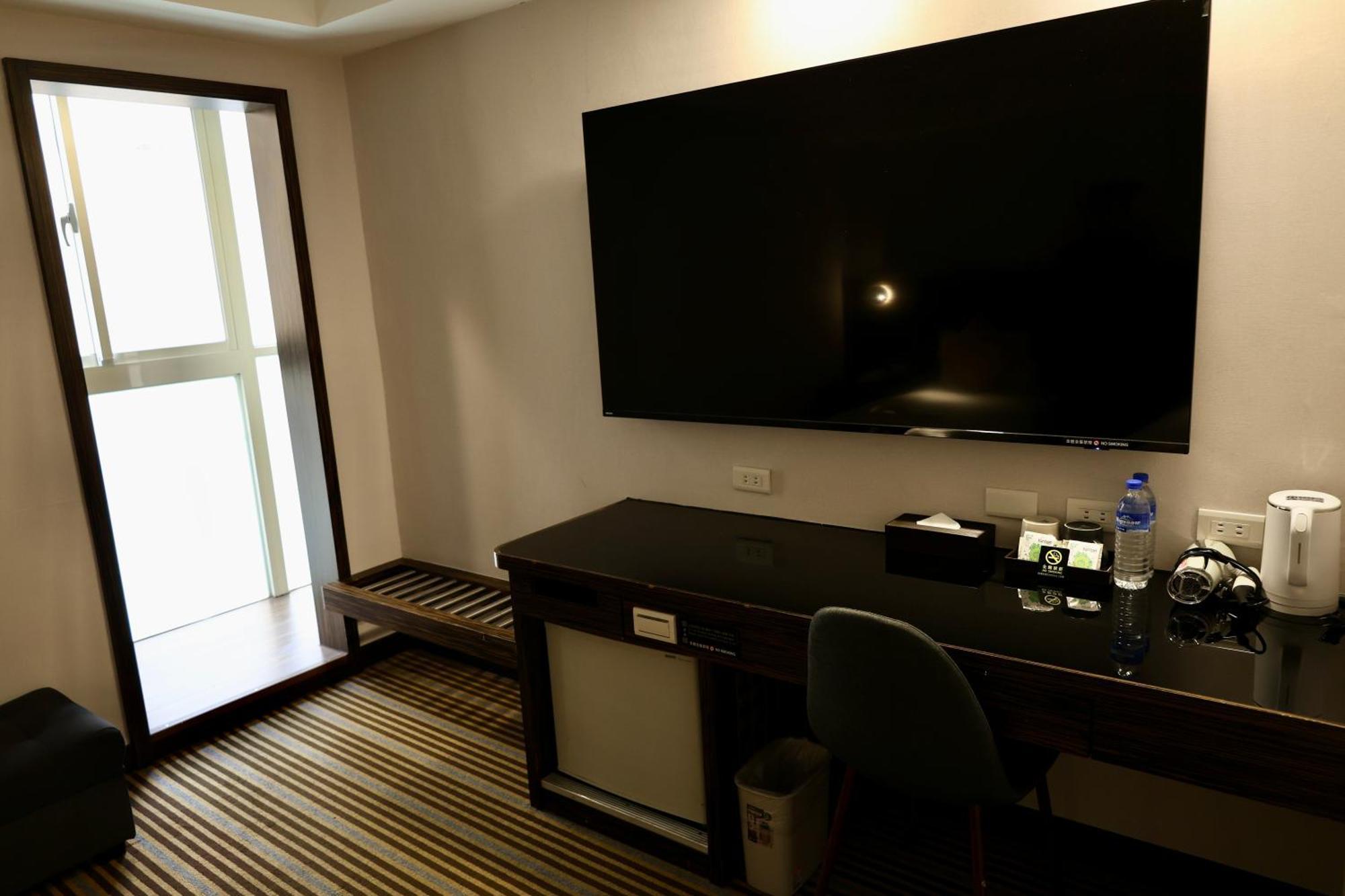 Hub Hotel - Zhongshan Branch Taipei Luaran gambar