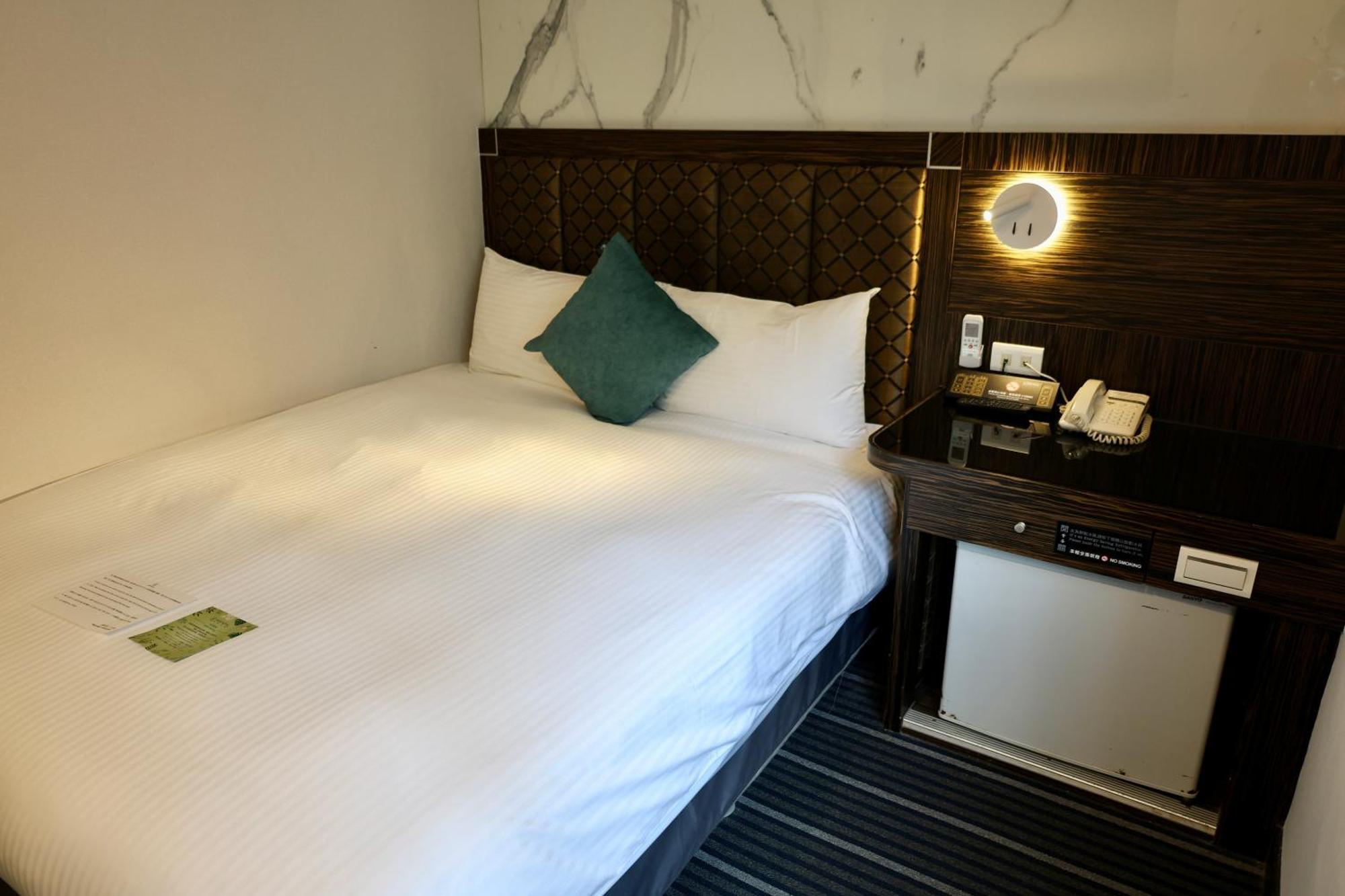 Hub Hotel - Zhongshan Branch Taipei Luaran gambar