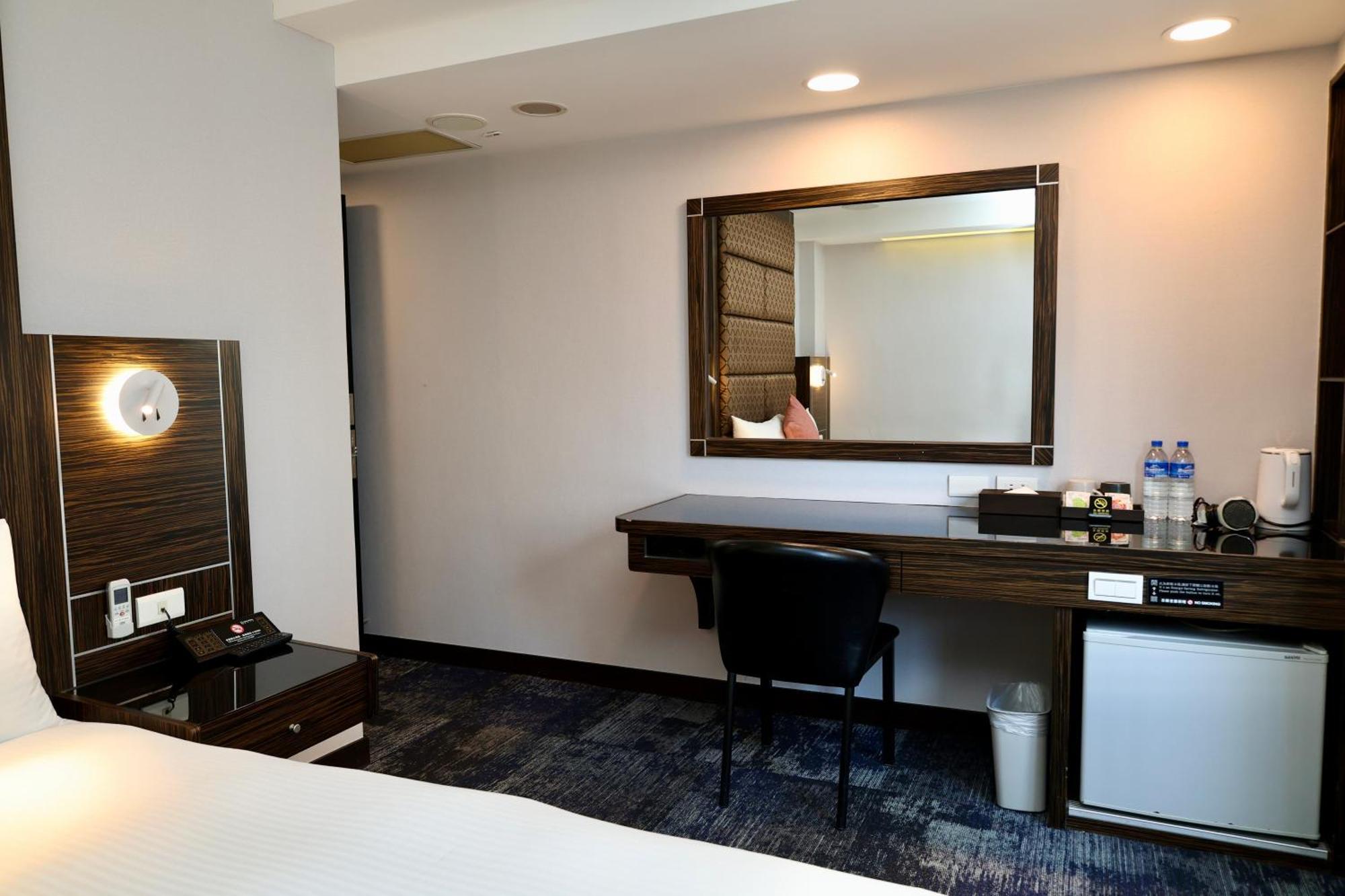Hub Hotel - Zhongshan Branch Taipei Luaran gambar